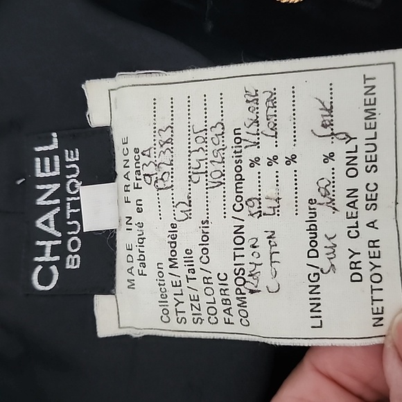 Preowned Chanel Velvet Pants. - Picture 5 of 6